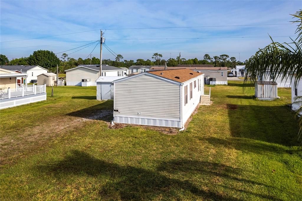 For Sale: $139,000 (2 beds, 2 baths, 896 Square Feet)