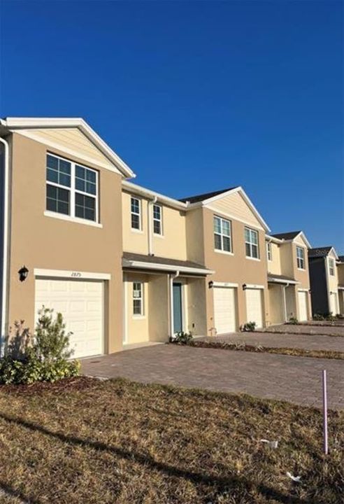 出租: $1,950 (3 贝兹, 2 浴室, 1463 平方英尺)