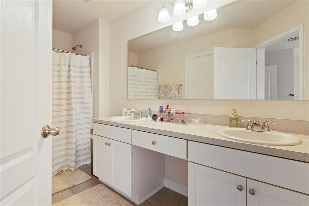 For Sale: $205,000 (3 beds, 2 baths, 1758 Square Feet)