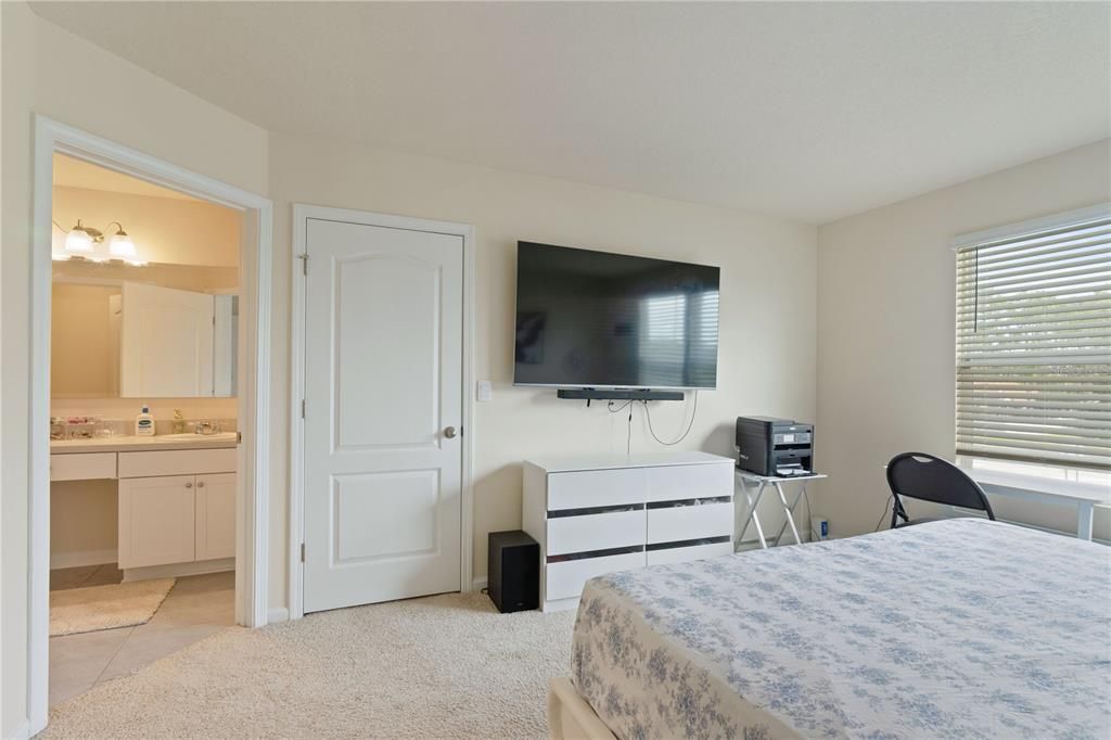 For Sale: $205,000 (3 beds, 2 baths, 1758 Square Feet)