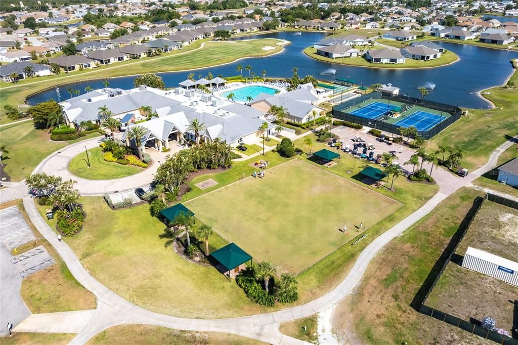 For Sale: $299,900 (2 beds, 2 baths, 1389 Square Feet)