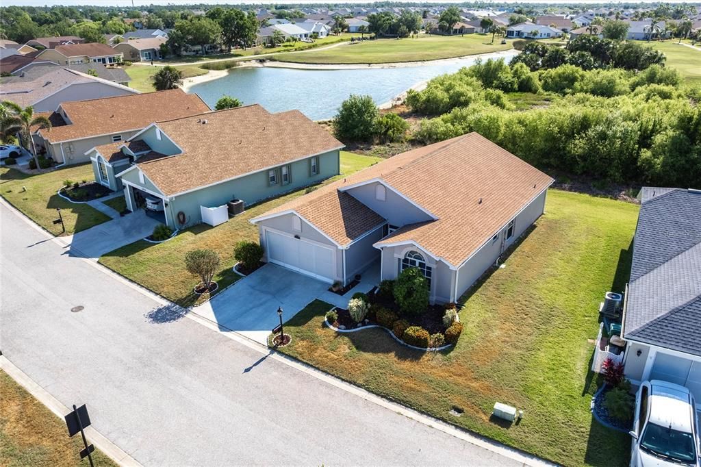 For Sale: $299,900 (2 beds, 2 baths, 1389 Square Feet)