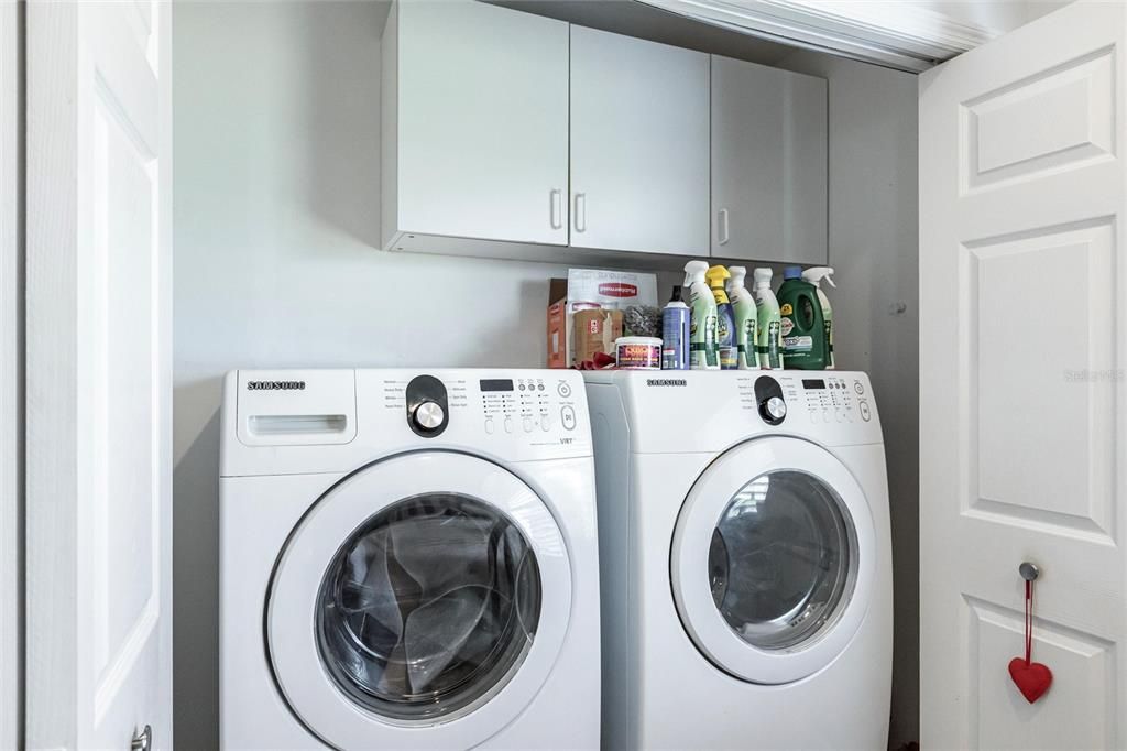 For Sale: $299,900 (2 beds, 2 baths, 1389 Square Feet)