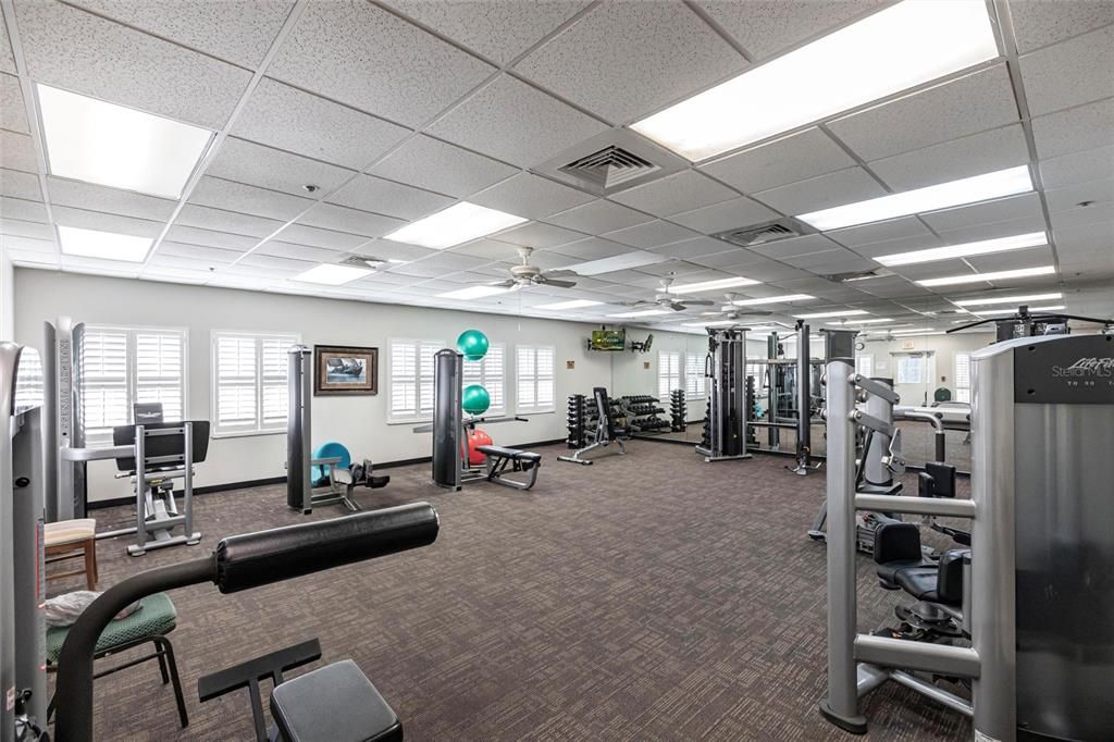 For Sale: $299,900 (2 beds, 2 baths, 1389 Square Feet)