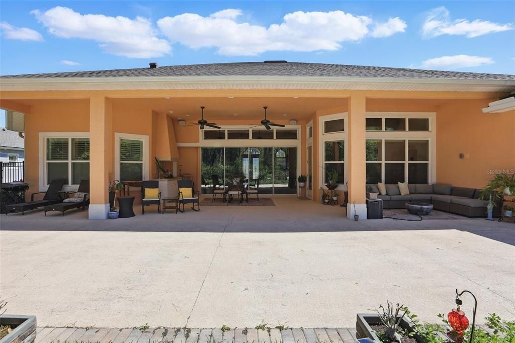 For Sale: $1,175,000 (5 beds, 4 baths, 3237 Square Feet)