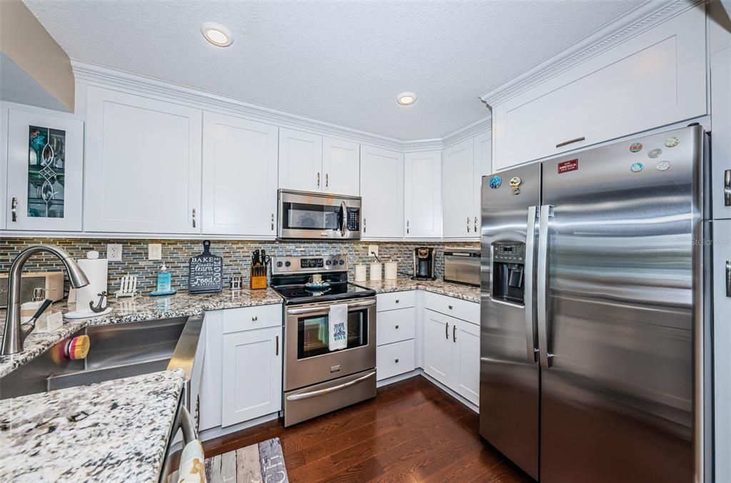 待售: $799,000 (2 贝兹, 3 浴室, 1330 平方英尺)