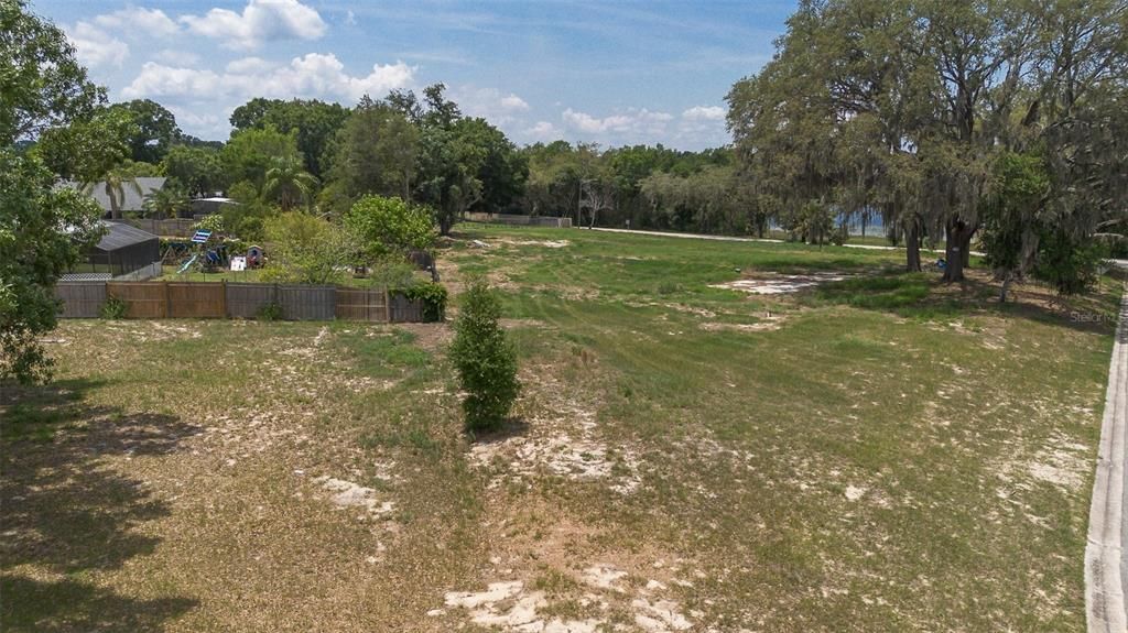 Под контрактом: $395,000 (2.78 acres)