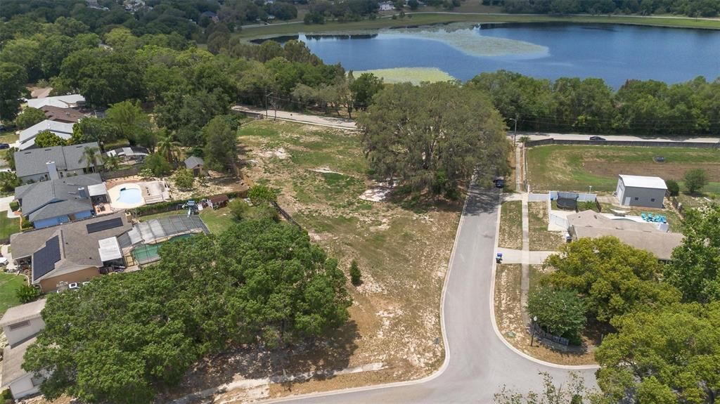 Под контрактом: $395,000 (2.78 acres)