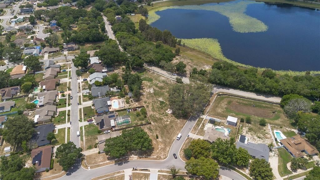 Под контрактом: $395,000 (2.78 acres)