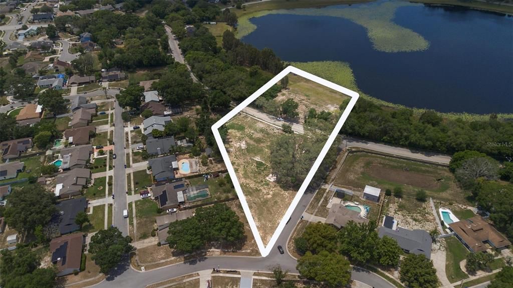 Под контрактом: $395,000 (2.78 acres)