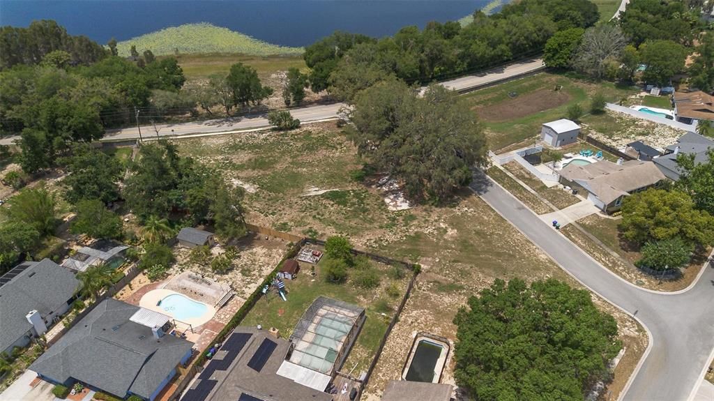 Под контрактом: $395,000 (2.78 acres)