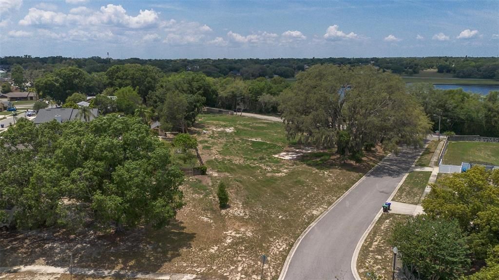 Под контрактом: $395,000 (2.78 acres)