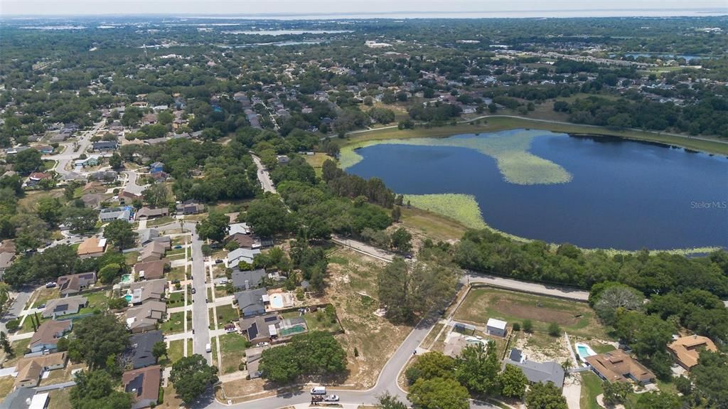 Под контрактом: $395,000 (2.78 acres)