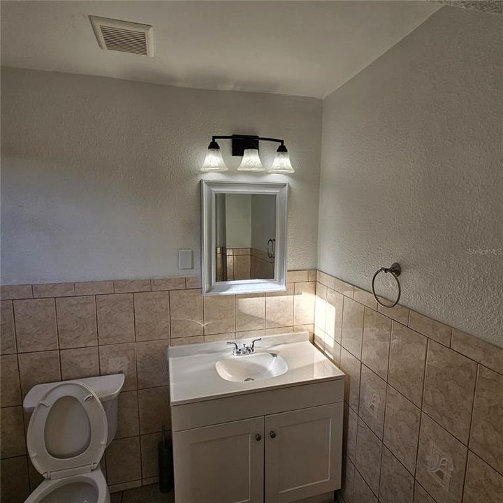 Activo con contrato: $2,000 (3 camas, 2 baños, 1152 Pies cuadrados)