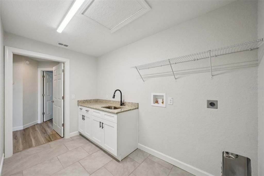 For Sale: $379,900 (3 beds, 2 baths, 1745 Square Feet)