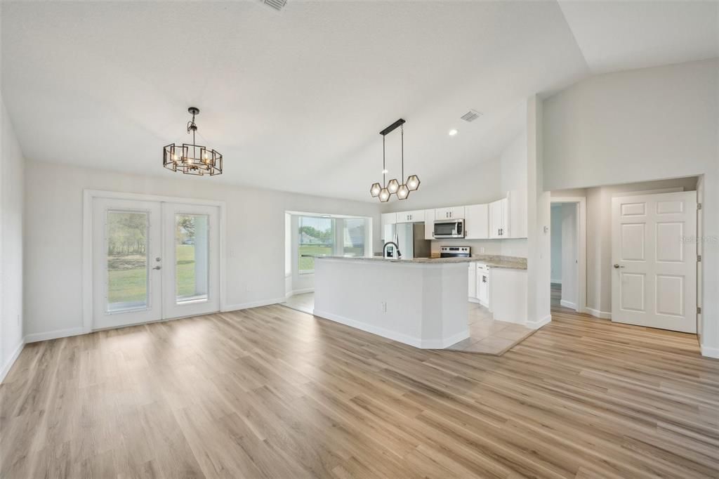 For Sale: $379,900 (3 beds, 2 baths, 1745 Square Feet)