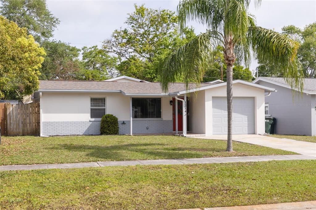Recently Sold: $449,800 (3 beds, 2 baths, 1632 Square Feet)