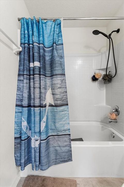 待售: $395,000 (5 贝兹, 3 浴室, 2447 平方英尺)