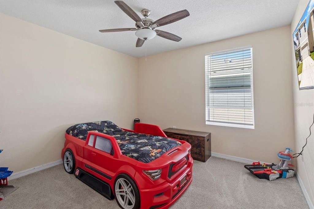 待售: $395,000 (5 贝兹, 3 浴室, 2447 平方英尺)