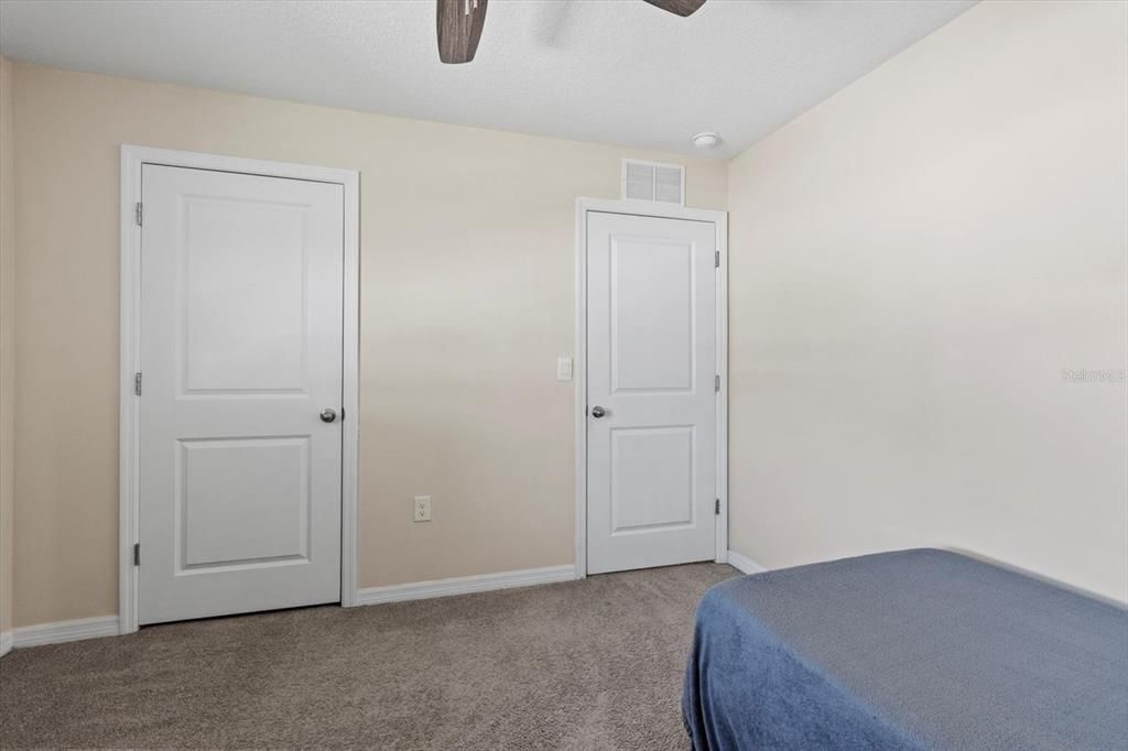 待售: $395,000 (5 贝兹, 3 浴室, 2447 平方英尺)