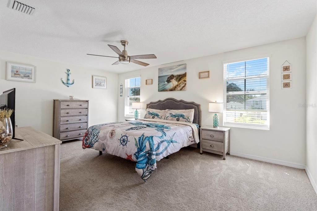 待售: $395,000 (5 贝兹, 3 浴室, 2447 平方英尺)