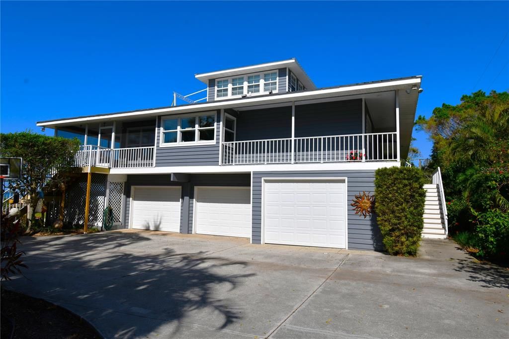 出租: $8,500 (3 贝兹, 2 浴室, 2574 平方英尺)