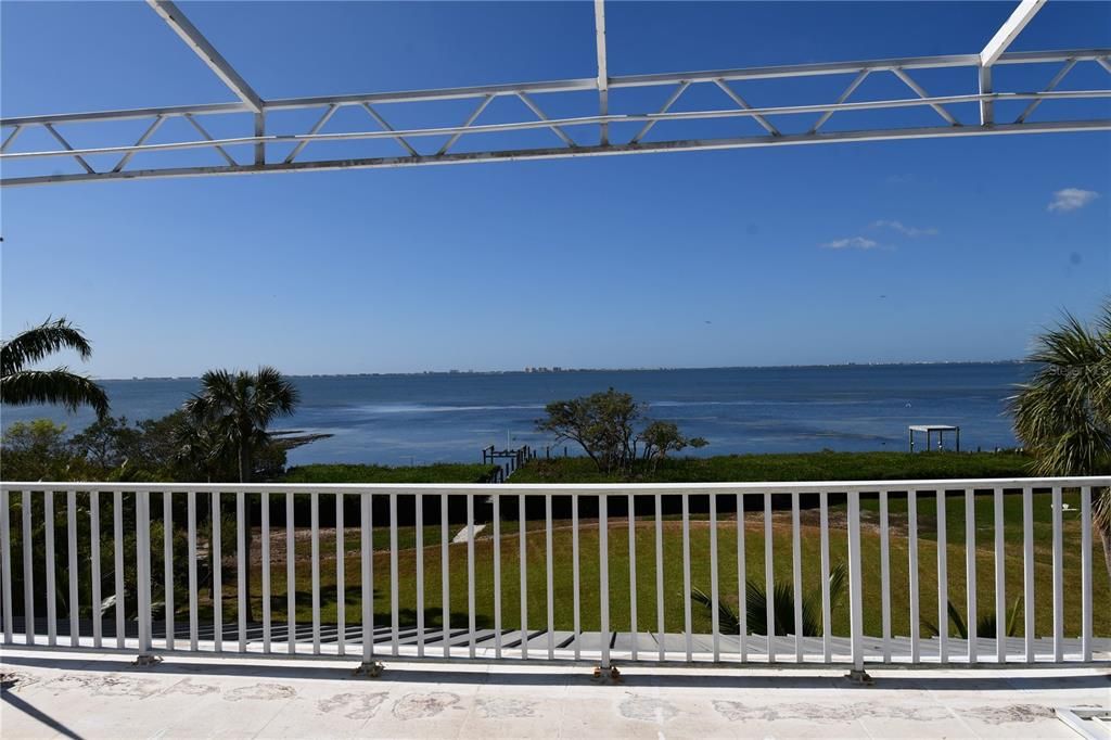 出租: $8,500 (3 贝兹, 2 浴室, 2574 平方英尺)