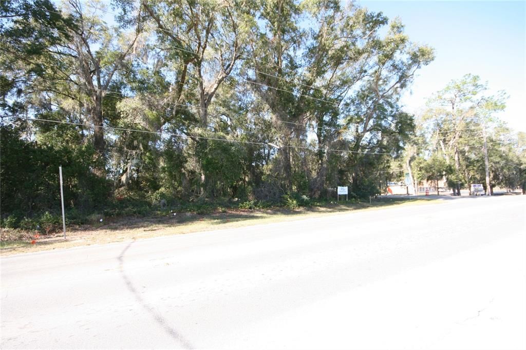 待售: $199,900 (1.50 acres)