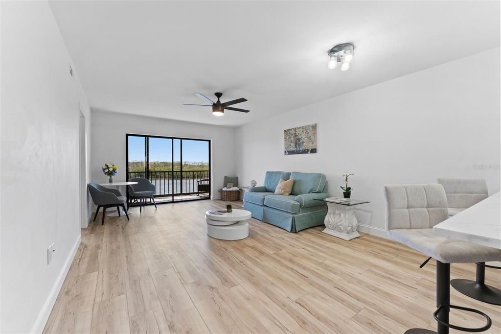 For Rent: $2,200 (2 beds, 2 baths, 1025 Square Feet)