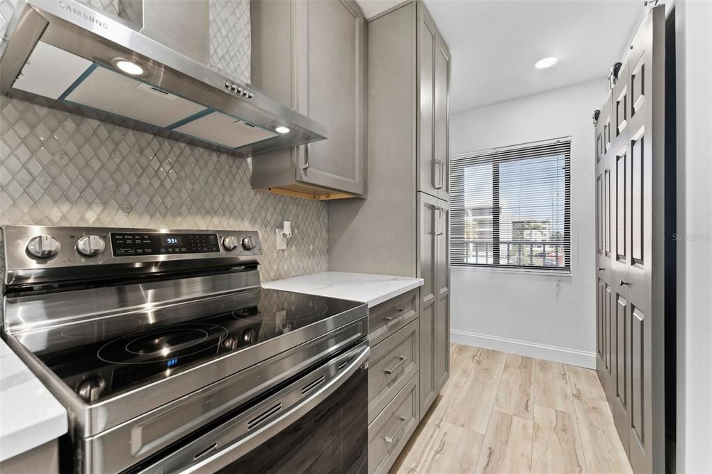 For Rent: $2,200 (2 beds, 2 baths, 1025 Square Feet)