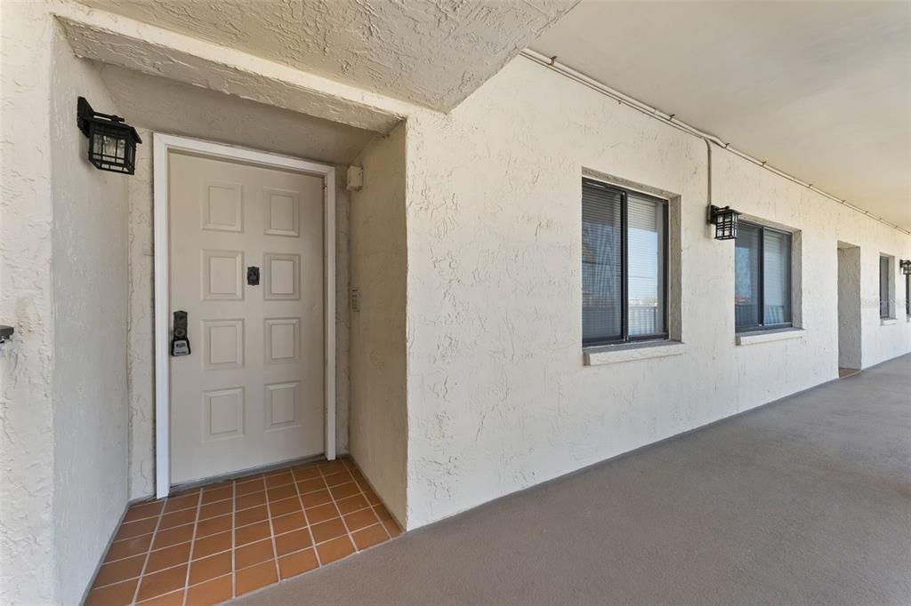 For Rent: $2,200 (2 beds, 2 baths, 1025 Square Feet)