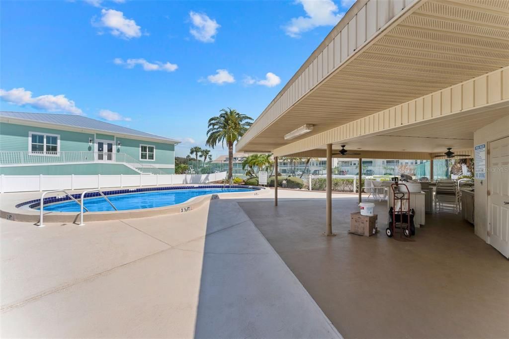 For Rent: $2,200 (2 beds, 2 baths, 1025 Square Feet)