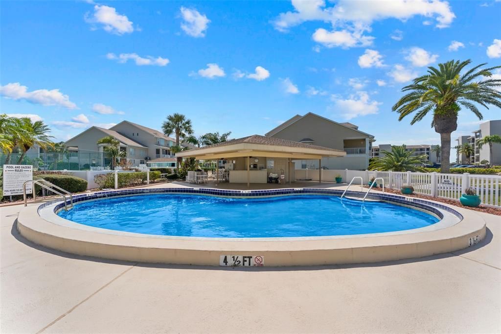 For Rent: $2,200 (2 beds, 2 baths, 1025 Square Feet)