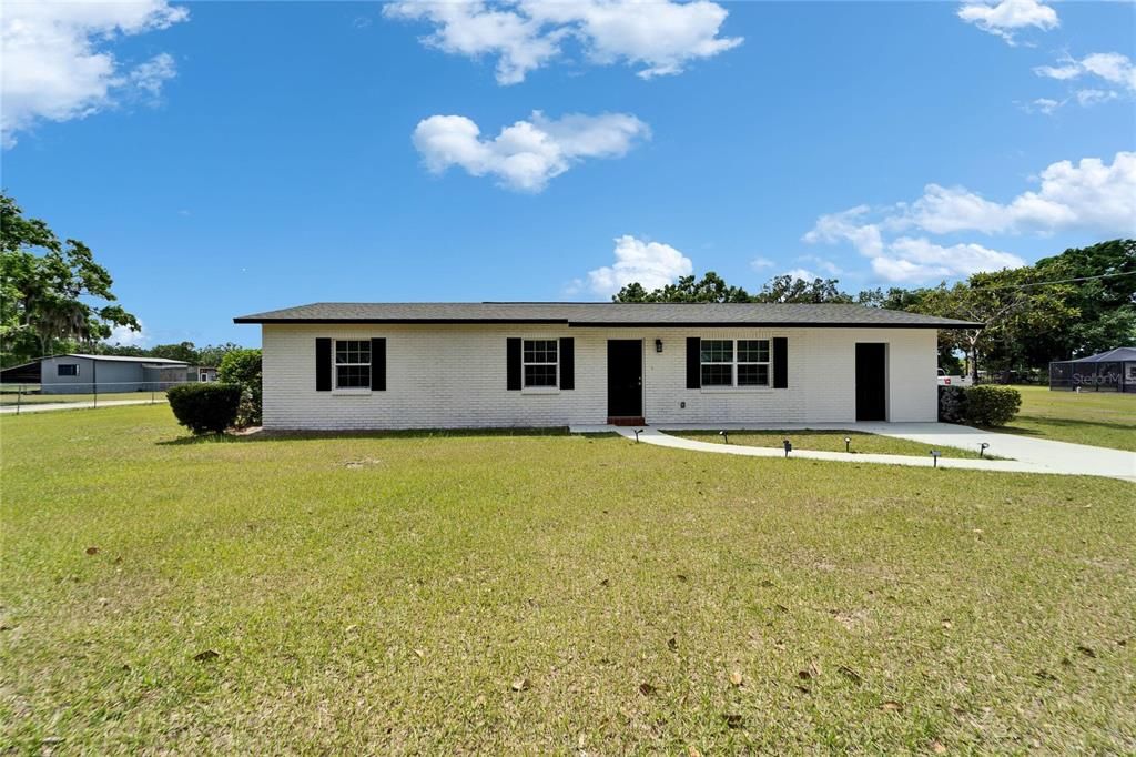 Recently Sold: $325,000 (3 beds, 1 baths, 1320 Square Feet)