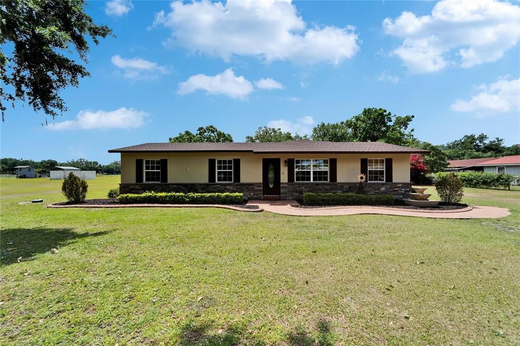 Recently Sold: $510,000 (3 beds, 2 baths, 2102 Square Feet)