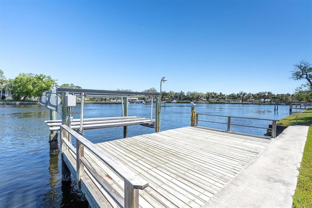 En Venta: $395,000 (0.24 acres)