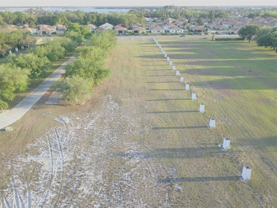 待售: $525,000 (2.36 acres)