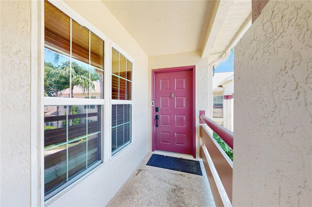 Под контрактом: $120,000 (2 спален, 1 ванн, 925 Квадратных фут)