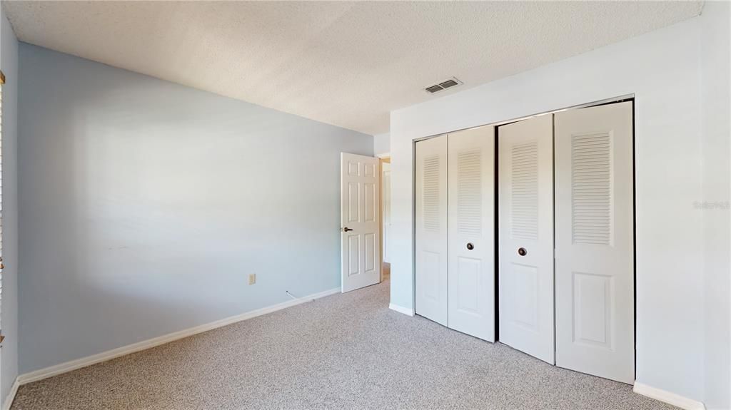 Под контрактом: $120,000 (2 спален, 1 ванн, 925 Квадратных фут)