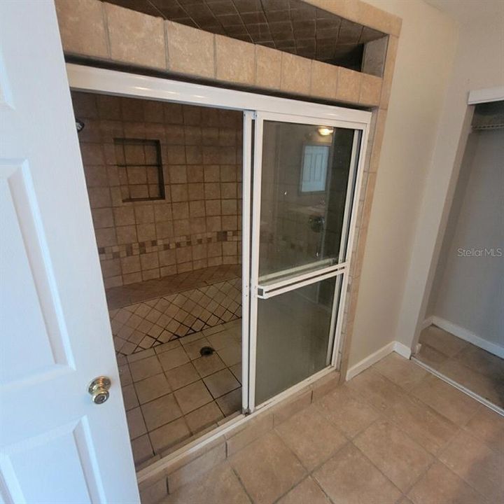 For Sale: $475,000 (3 beds, 2 baths, 1373 Square Feet)