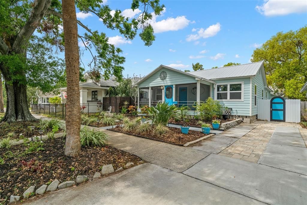 Недавно продано: $700,000 (3 спален, 3 ванн, 1293 Квадратных фут)