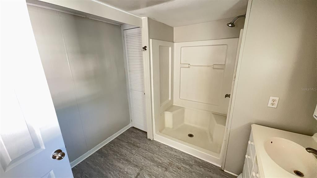 На продажу: $60,000 (1 спален, 1 ванн, 658 Квадратных фут)