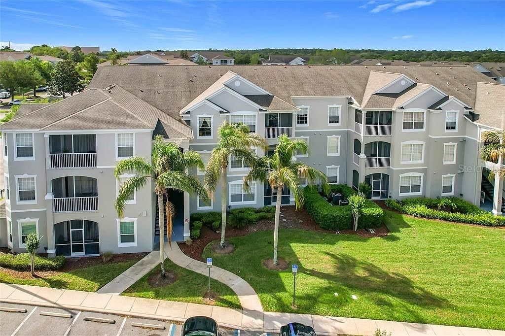 Activo con contrato: $213,000 (3 camas, 2 baños, 1268 Pies cuadrados)