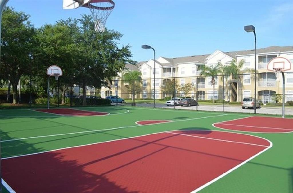 Activo con contrato: $213,000 (3 camas, 2 baños, 1268 Pies cuadrados)