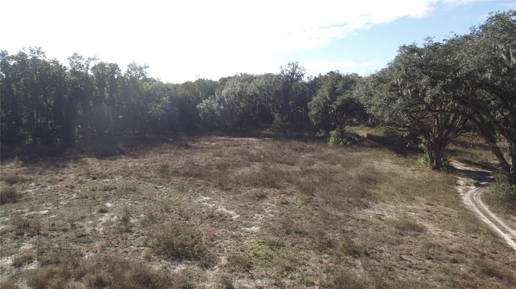 En Venta: $1,750,000 (18.06 acres)