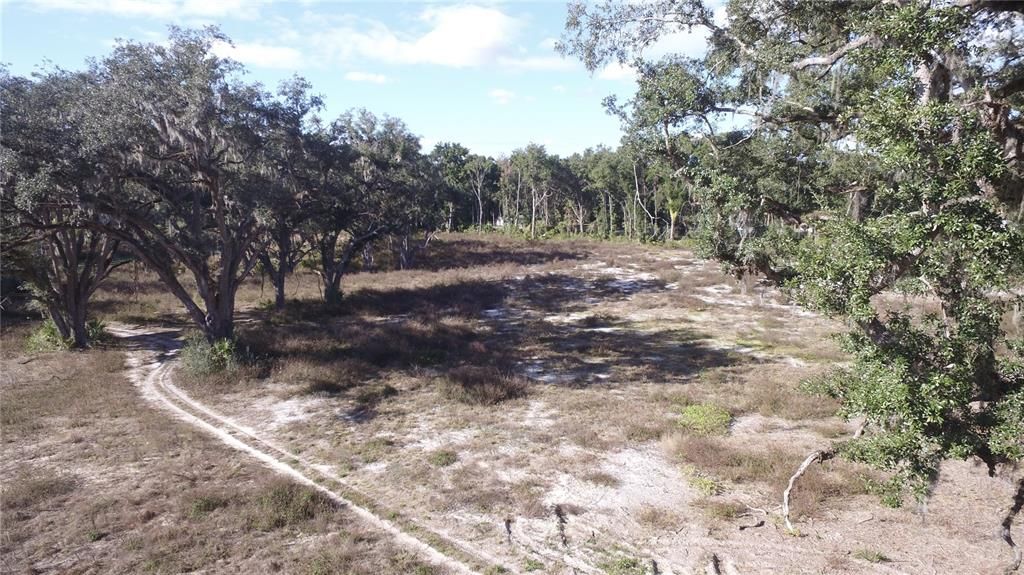 En Venta: $1,750,000 (18.06 acres)