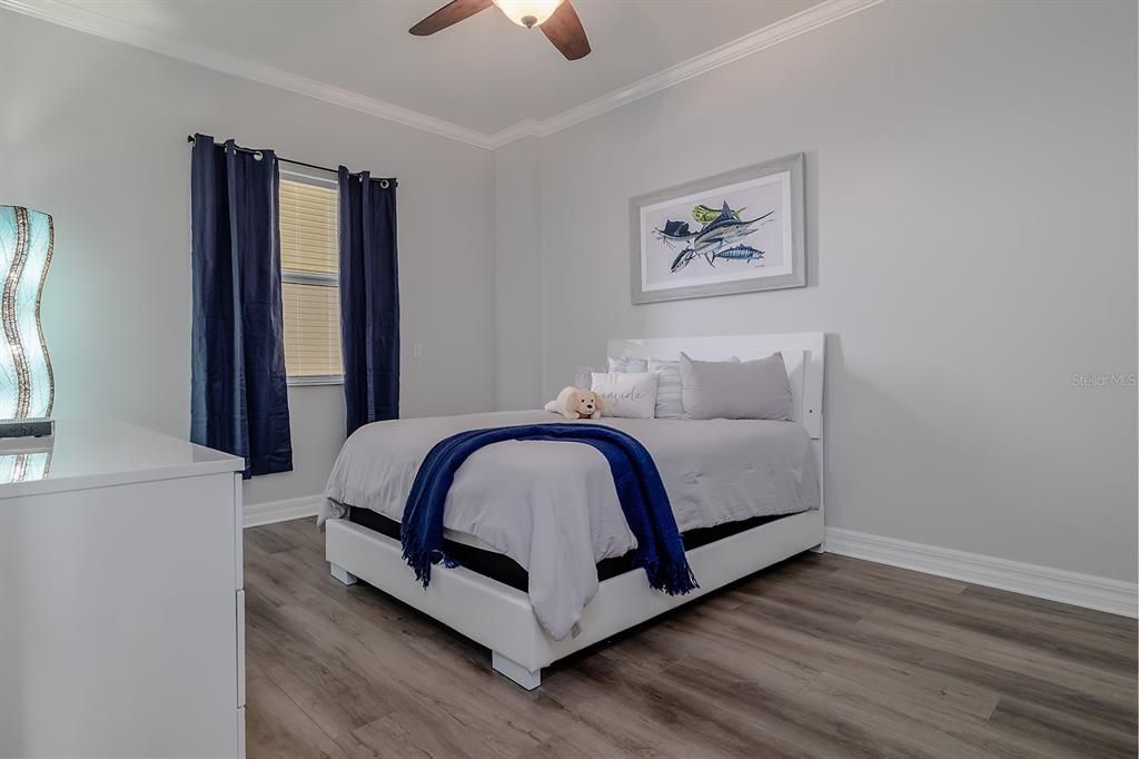 合同活跃: $974,000 (3 贝兹, 3 浴室, 2000 平方英尺)