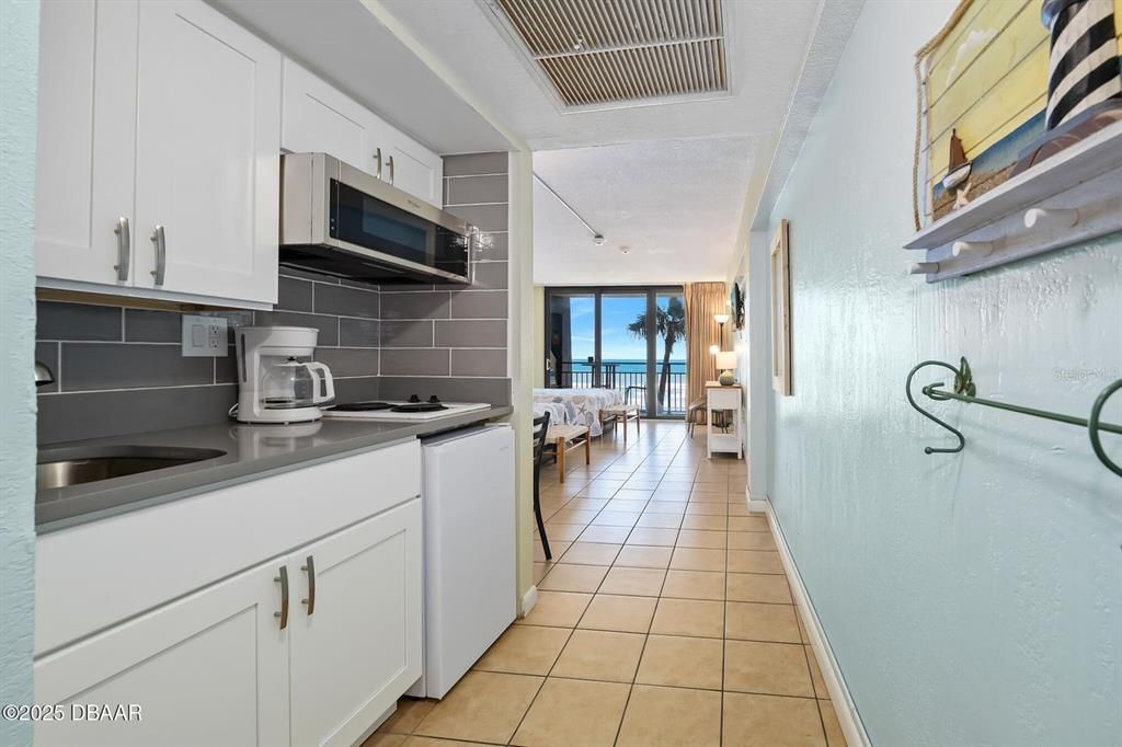 For Sale: $174,900 (1 beds, 1 baths, 510 Square Feet)