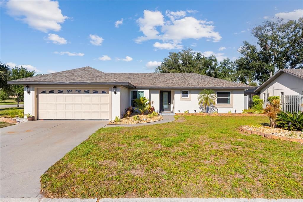 Recently Sold: $385,000 (3 beds, 2 baths, 1354 Square Feet)