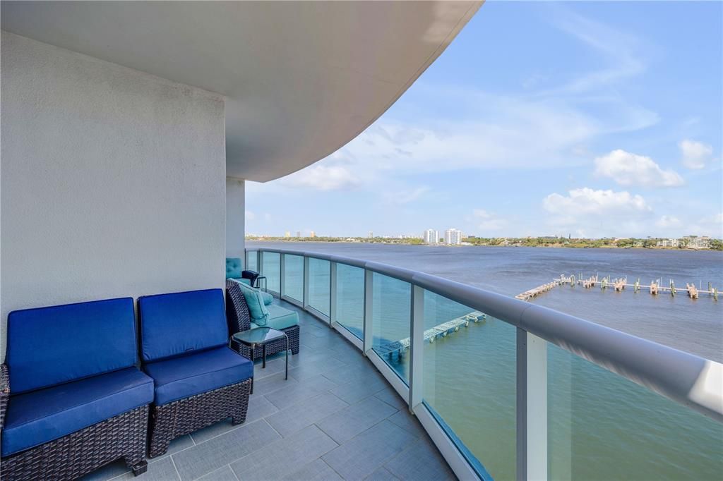 For Sale: $594,000 (3 beds, 3 baths, 2239 Square Feet)